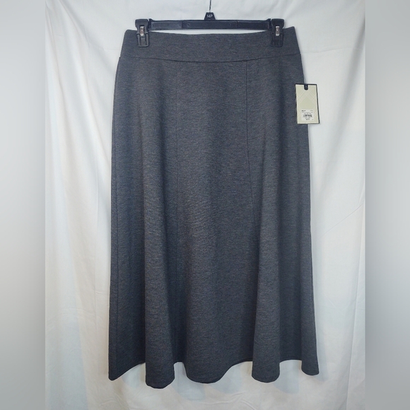 NWT Dana Buchman Ponte Flare Skirt Sz M - Picture 2 of 9